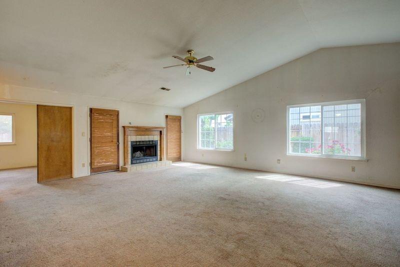 Detail Gallery Image 4 of 32 For 820 Olivewood Dr, Los Banos,  CA 93635 - 3 Beds | 2 Baths