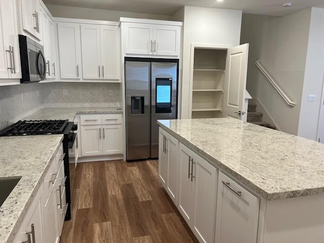 Detail Gallery Image 13 of 44 For 5628 Kusnick Ave, Tracy,  CA 95375 - 5 Beds | 3/1 Baths