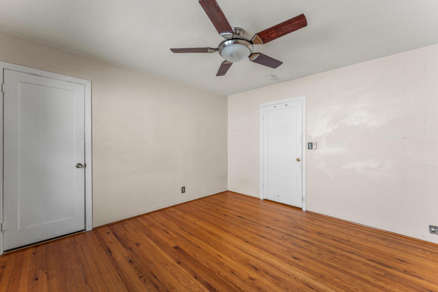 Detail Gallery Image 15 of 33 For 5936 11th Ave, Sacramento,  CA 95820 - 3 Beds | 1 Baths