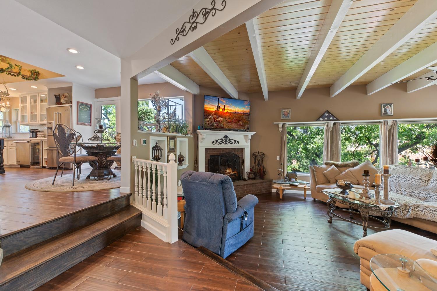 Detail Gallery Image 13 of 65 For 100 W Church Ln, Sonora,  CA 95370 - 4 Beds | 4 Baths