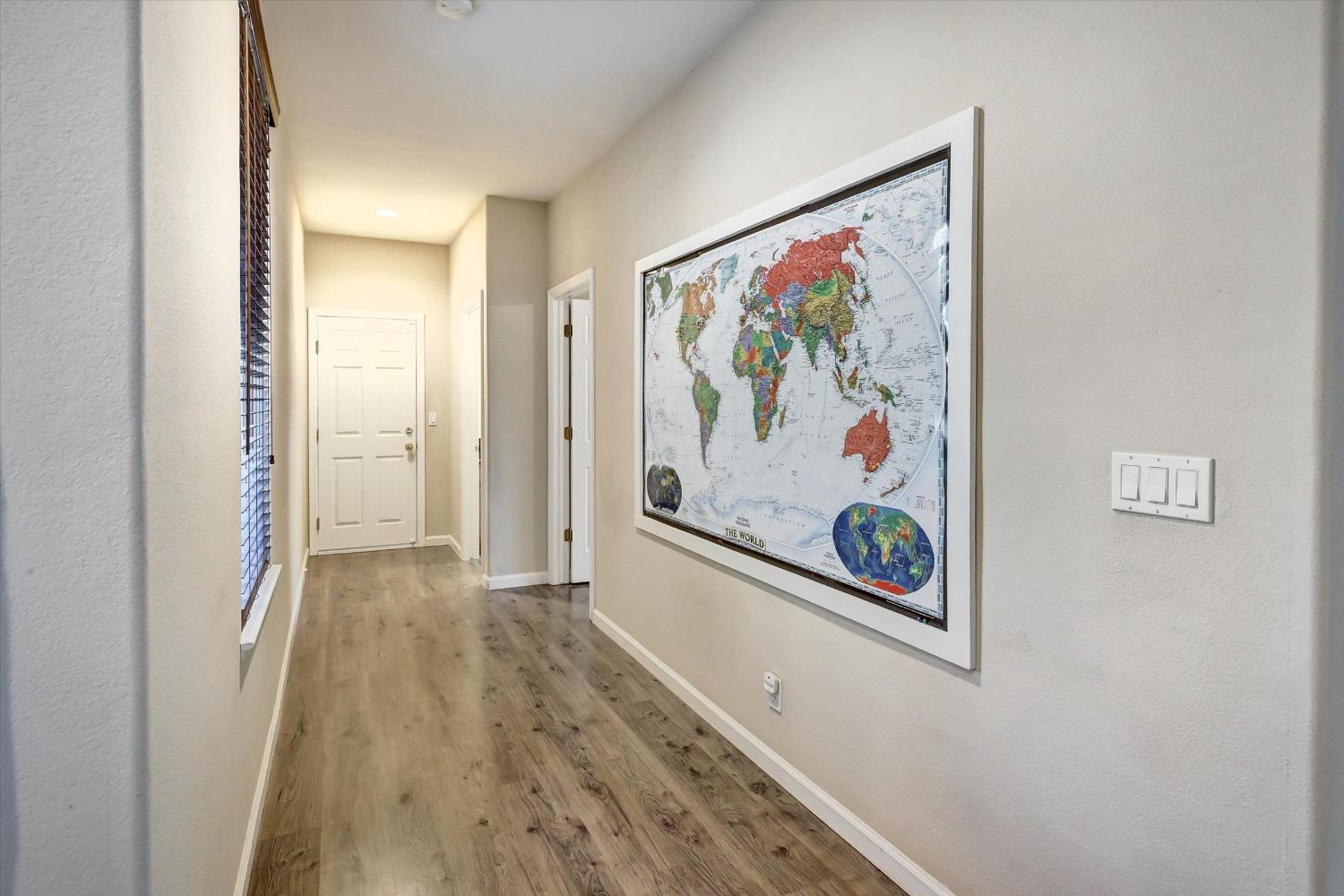 Detail Gallery Image 10 of 65 For 9500 Chicory Field Way, Elk Grove,  CA 95624 - 5 Beds | 4 Baths