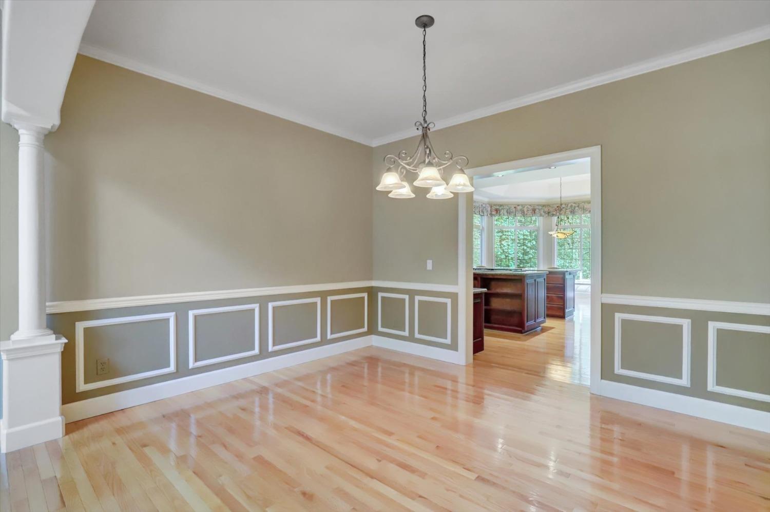 Detail Gallery Image 13 of 99 For 12857 Chatsworth Ln, Grass Valley,  CA 95945 - 4 Beds | 4/1 Baths