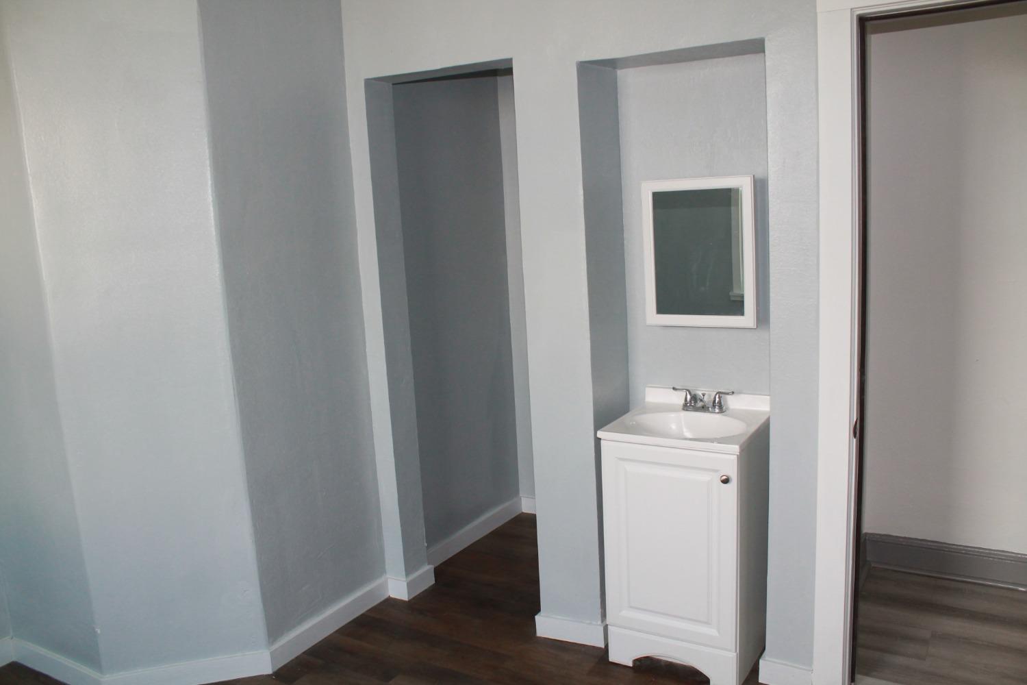 Detail Gallery Image 15 of 30 For 28 S American St, Stockton,  CA 95202 - – Beds | – Baths