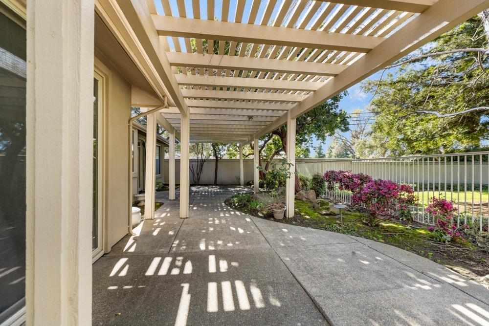 Detail Gallery Image 44 of 56 For 9608 Golf Course Ln, Elk Grove,  CA 95758 - 2 Beds | 2 Baths