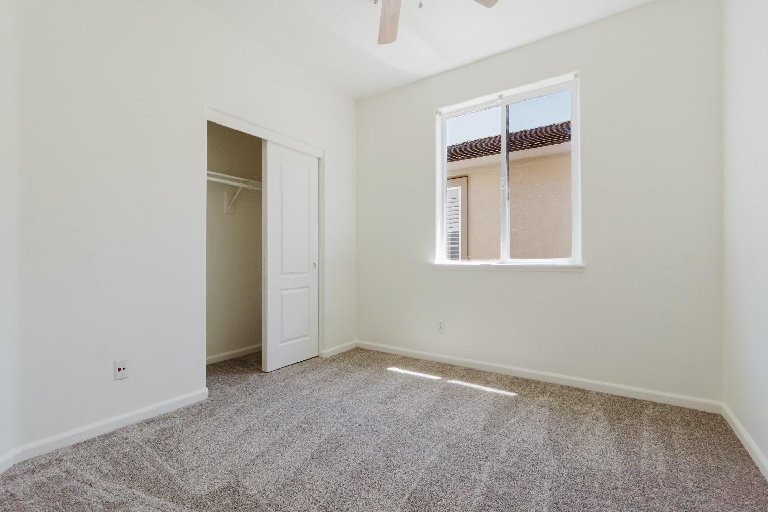 Detail Gallery Image 17 of 25 For 10931 Dutch Tulip Dr, Stockton,  CA 95209 - 4 Beds | 2/1 Baths