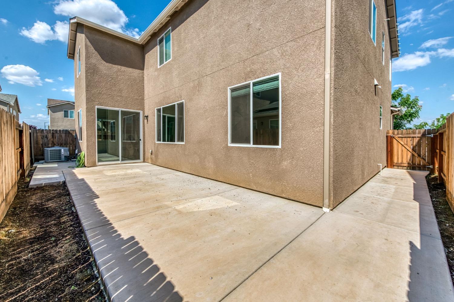Detail Gallery Image 40 of 47 For 2785 N Schneider Ave, Fresno,  CA 93737 - 4 Beds | 3 Baths