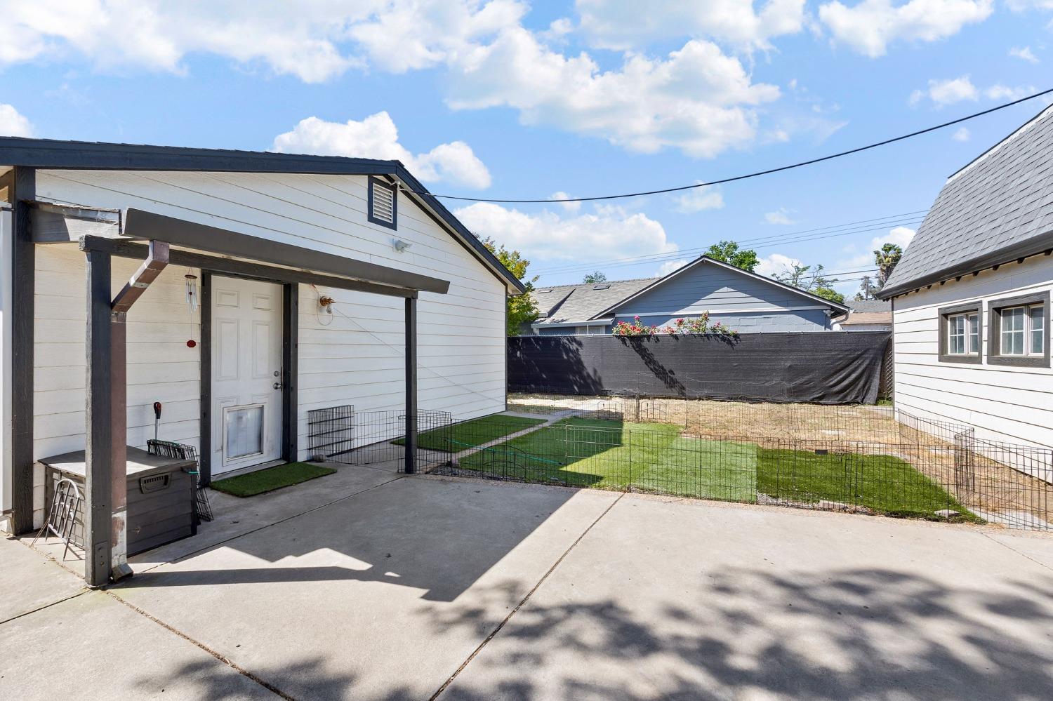 Detail Gallery Image 27 of 31 For 2604 Fairfield St, Sacramento,  CA 95815 - 2 Beds | 1 Baths