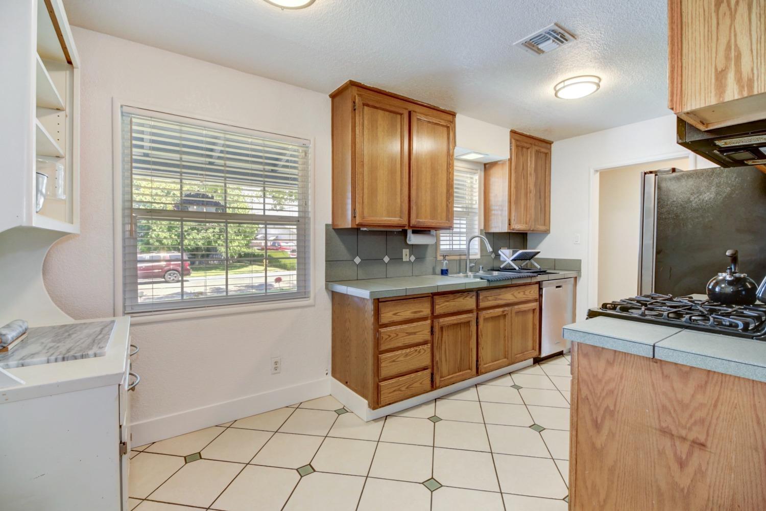 Detail Gallery Image 19 of 50 For 2920 Maison Way, Sacramento,  CA 95864 - 3 Beds | 1 Baths