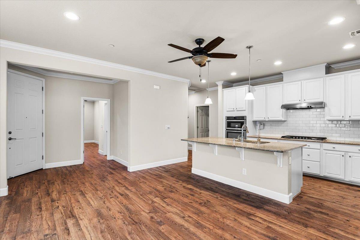Detail Gallery Image 8 of 84 For 1377 Arbor Brook Dr, Manteca,  CA 95336 - 3 Beds | 2 Baths