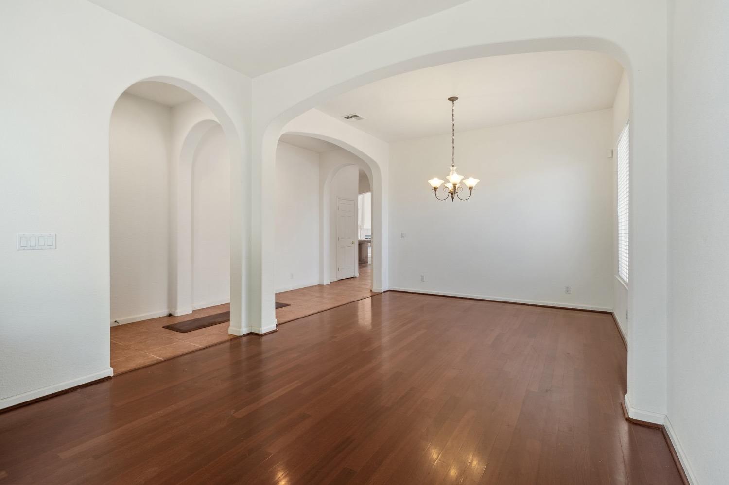 Detail Gallery Image 6 of 38 For 554 Bonanza Dr, Newman,  CA 95360 - 3 Beds | 2 Baths