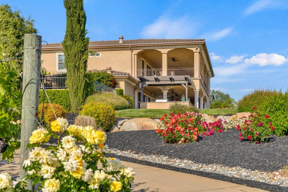 Detail Gallery Image 4 of 65 For 7543 Old Pear Hill Ln, Penryn,  CA 95663 - 5 Beds | 4/2 Baths