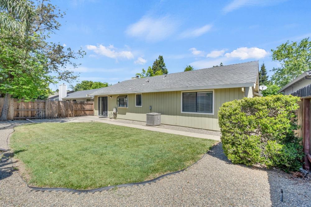 Detail Gallery Image 38 of 46 For 7008 Fall Way, Elk Grove,  CA 95758 - 3 Beds | 2 Baths