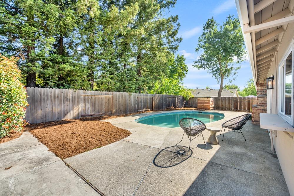 Detail Gallery Image 29 of 33 For 9049 Meadowsweet Way, Elk Grove,  CA 95624 - 4 Beds | 2 Baths