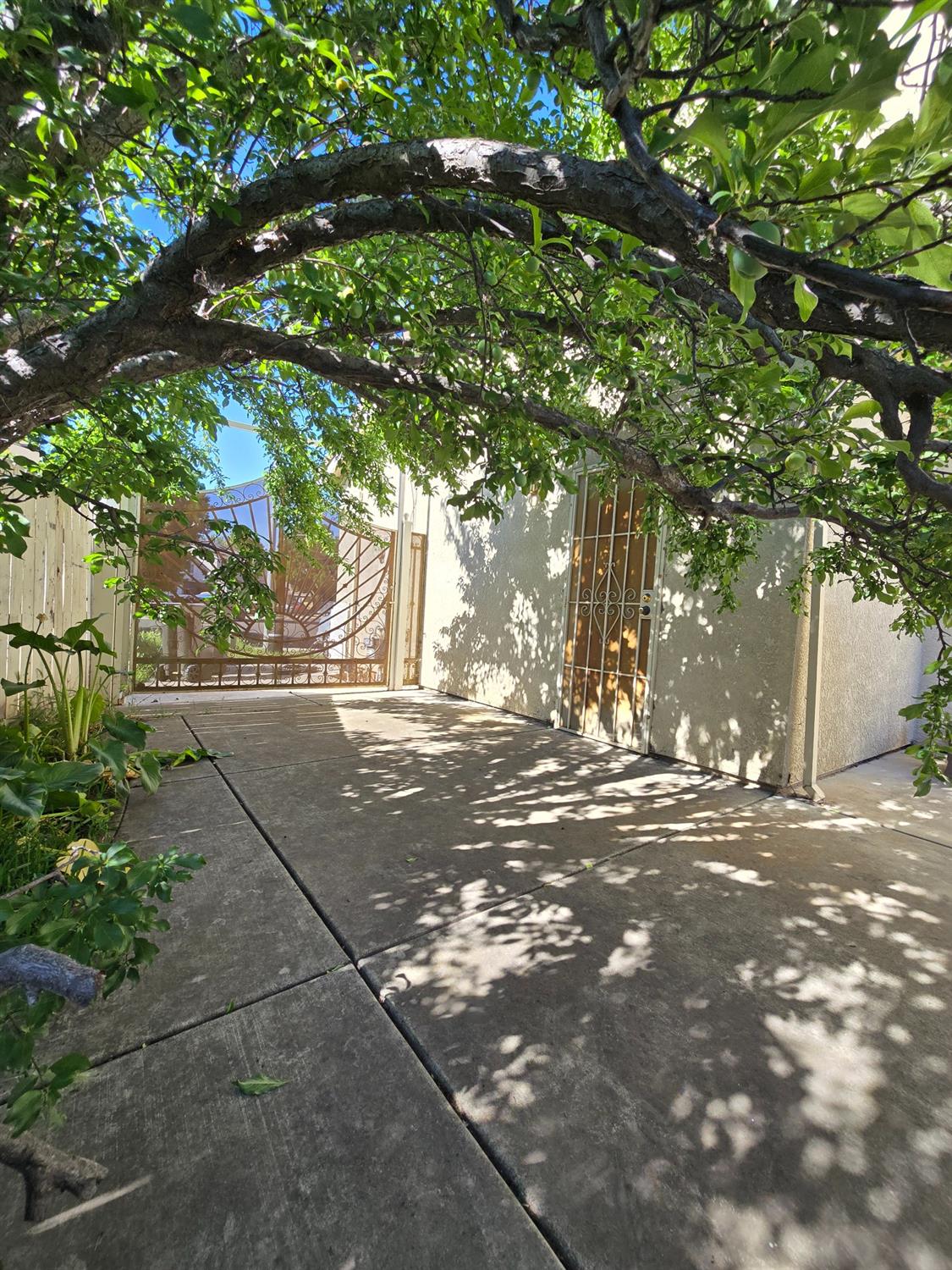 Detail Gallery Image 10 of 57 For 4150 Degas Ct, Stockton,  CA 95206 - 3 Beds | 2/1 Baths