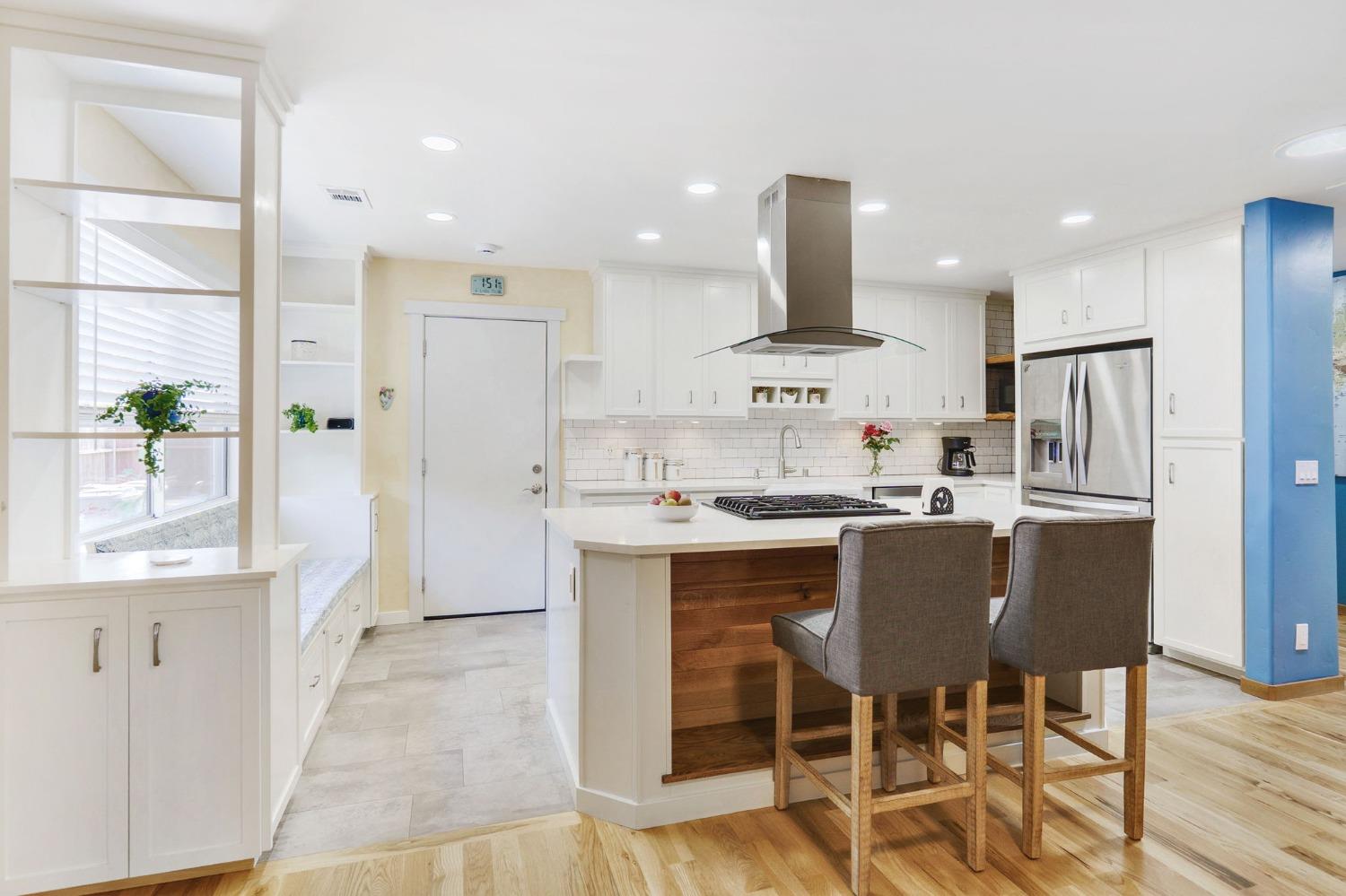 Detail Gallery Image 5 of 30 For 2821 Loyola Dr, Davis,  CA 95618 - 3 Beds | 2 Baths