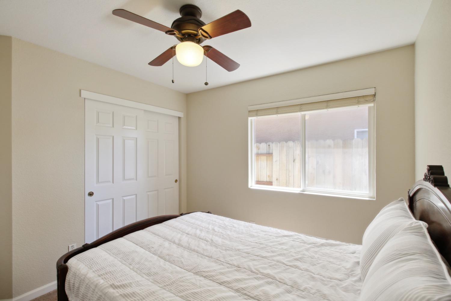 Detail Gallery Image 33 of 57 For 10092 Teddington Way, Elk Grove,  CA 95624 - 3 Beds | 2 Baths