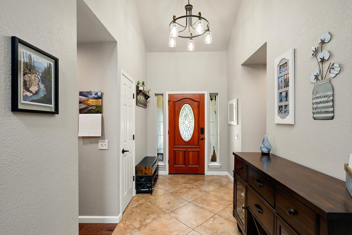 Detail Gallery Image 15 of 64 For 5844 Cold Springs Dr, Foresthill,  CA 95631 - 3 Beds | 3 Baths