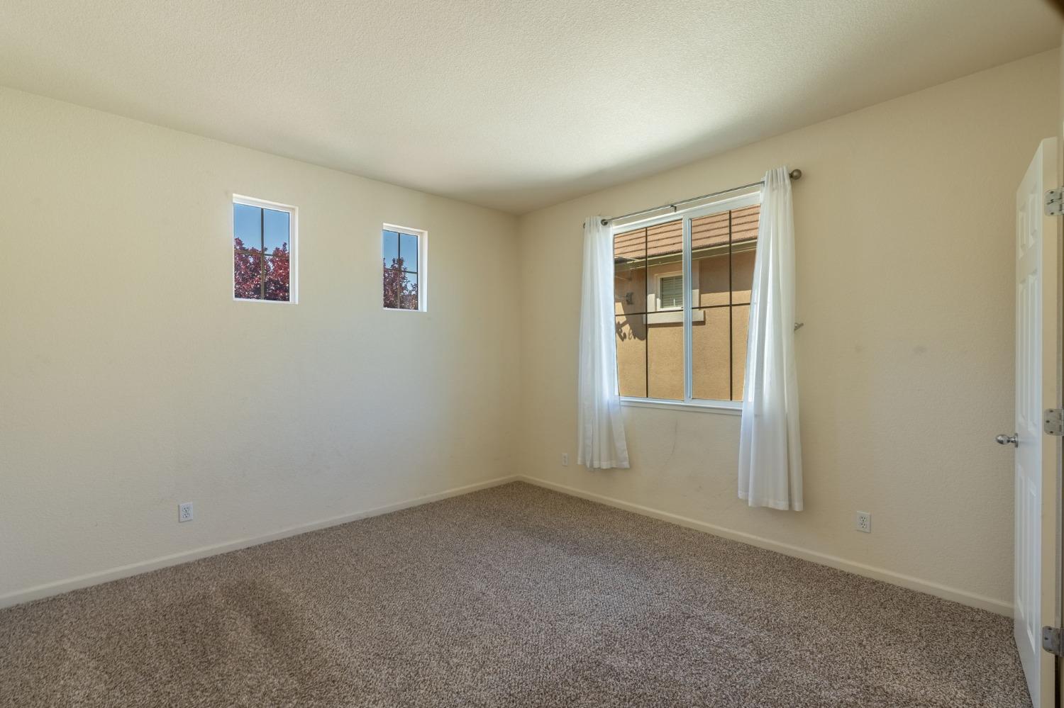Detail Gallery Image 34 of 44 For 9015 Tee Box Ct, Patterson,  CA 95363 - 4 Beds | 3/1 Baths