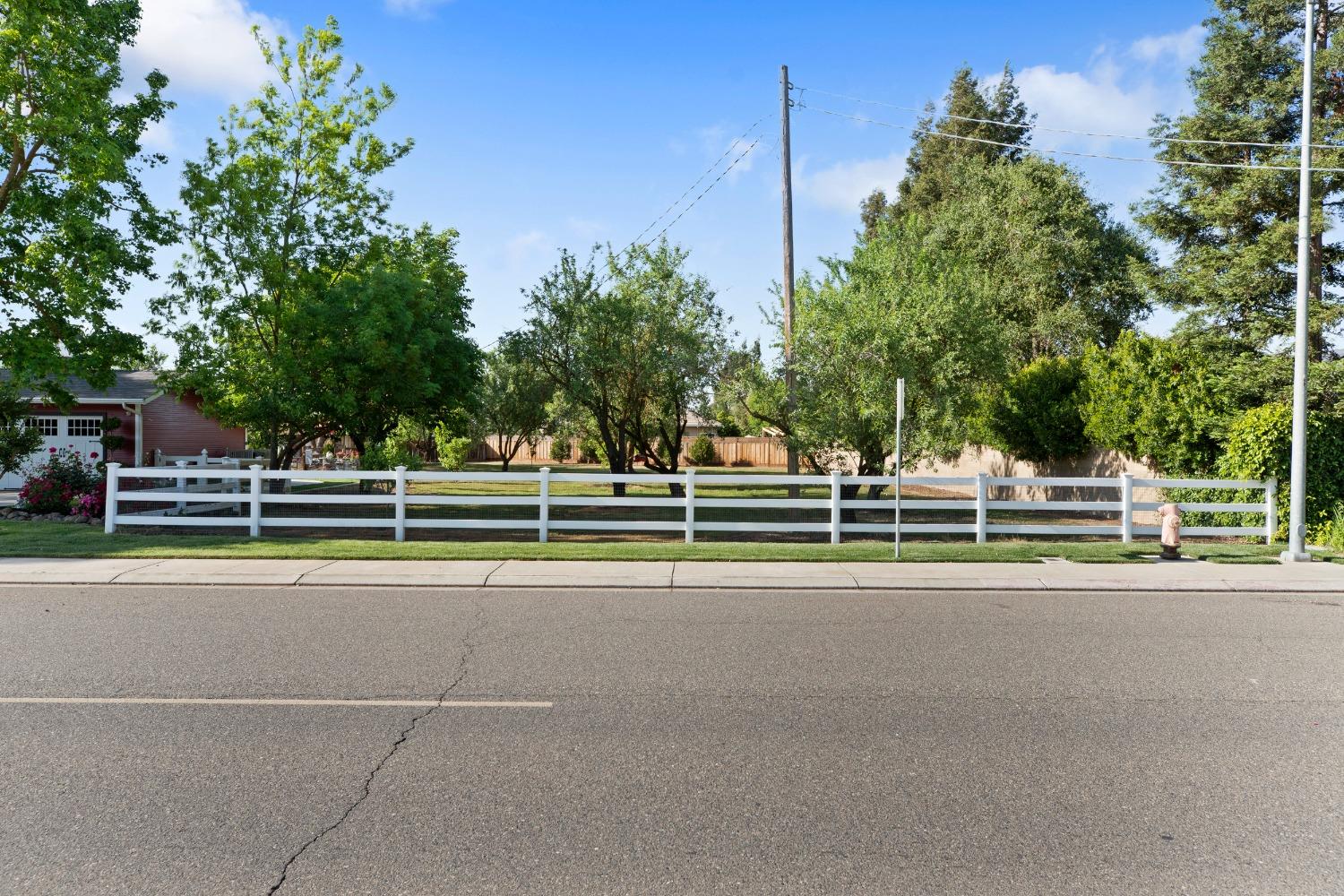 Detail Gallery Image 8 of 90 For 2420 Vine Ave, Escalon,  CA 95320 - 3 Beds | 2 Baths