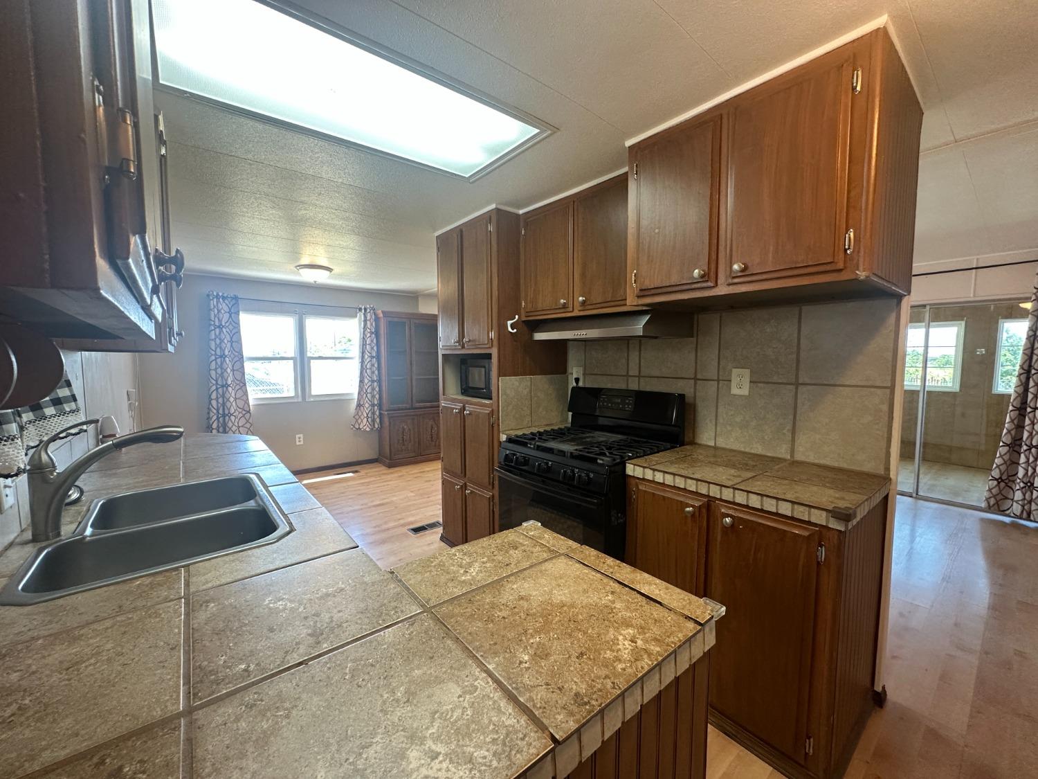 Detail Gallery Image 18 of 30 For 11662 Ham Ln, Lodi,  CA 95242 - 1 Beds | 1 Baths
