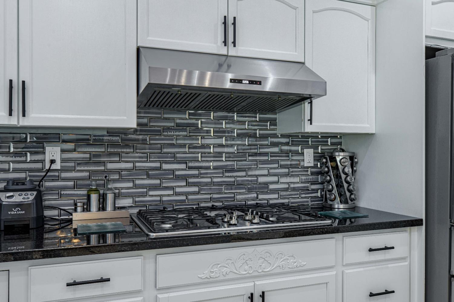 Detail Gallery Image 9 of 45 For 4600 via Terreno, Modesto,  CA 95357 - 4 Beds | 2/1 Baths