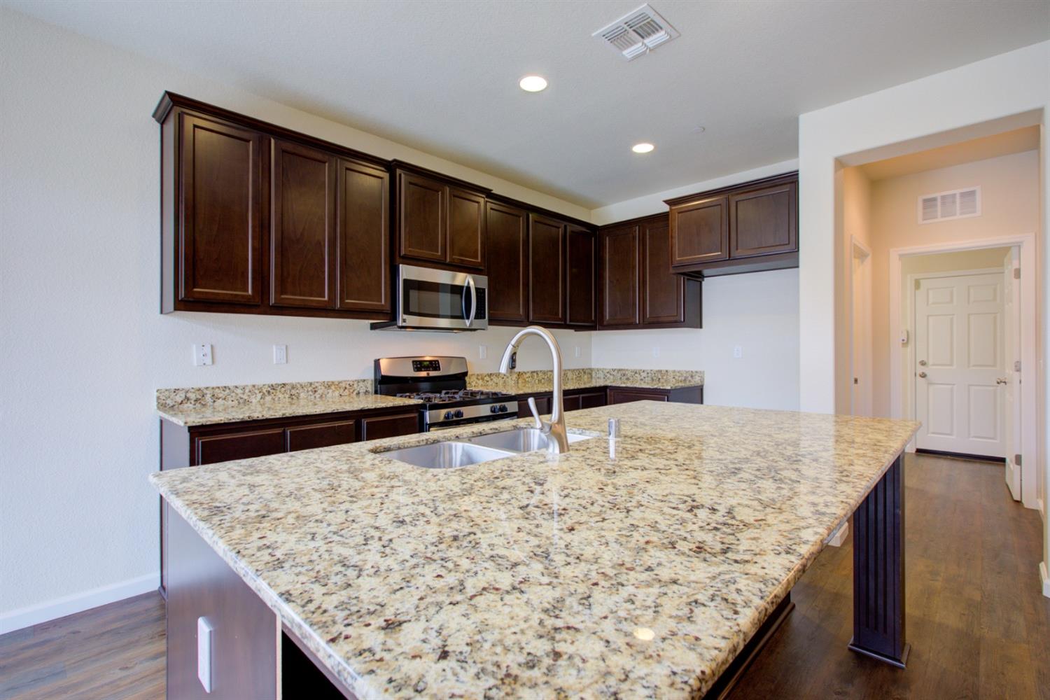Detail Gallery Image 28 of 54 For 731 Big Ben Ct, Newman,  CA 95360 - 4 Beds | 2 Baths