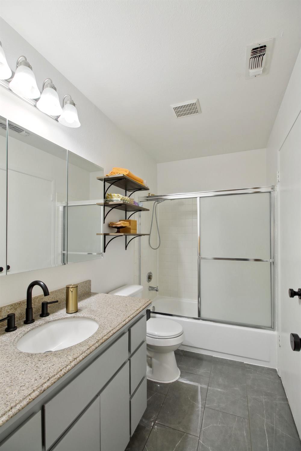 Photo #20: 225057795 Listing: Photo #20