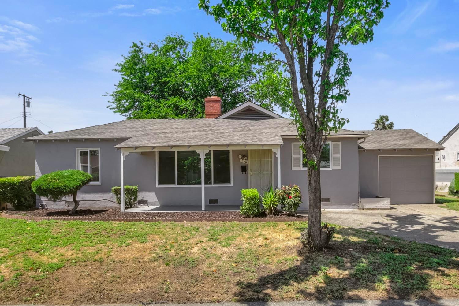 Detail Gallery Image 1 of 44 For 5720 Ortega St, Sacramento,  CA 95824 - 3 Beds | 2 Baths