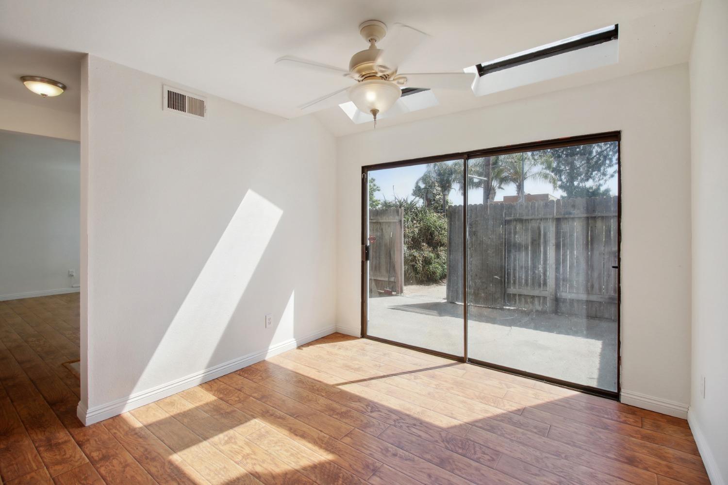 Photo #15: 225057692 Listing: Photo #15