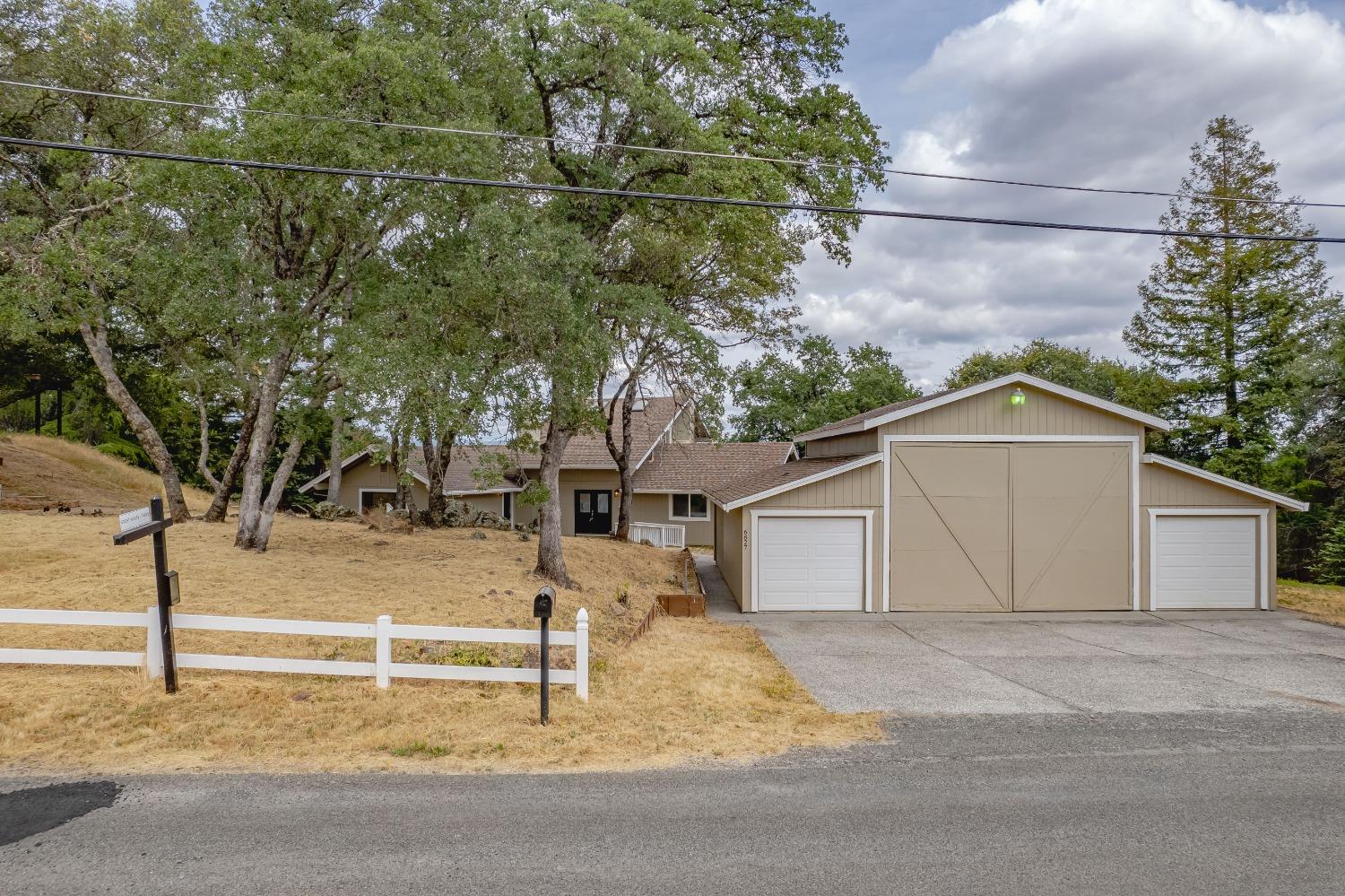 Detail Gallery Image 6 of 99 For 6825 Monitor Ct, El Dorado,  CA 95623 - 5 Beds | 3 Baths
