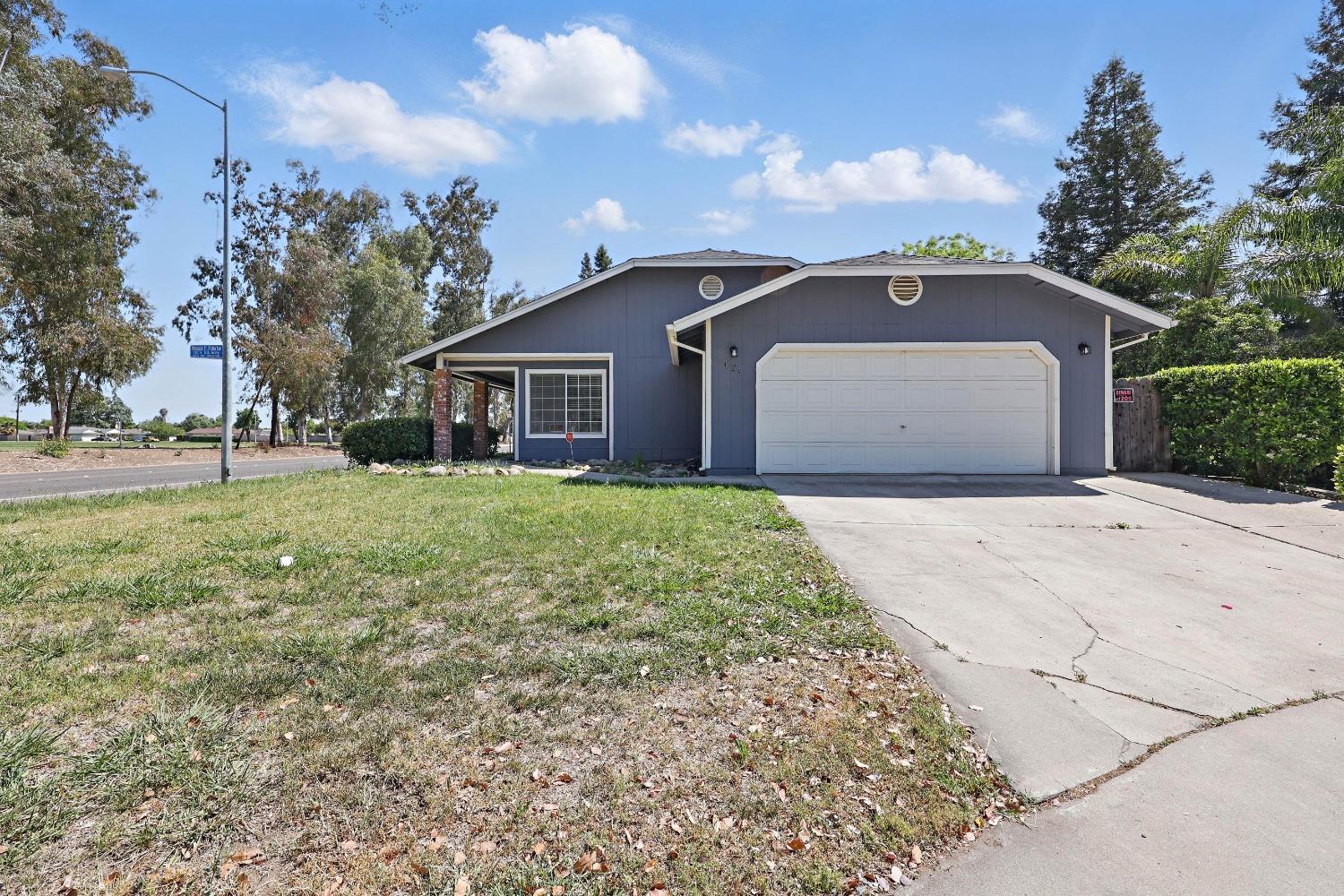 Detail Gallery Image 6 of 44 For 624 Rensselaer, Merced,  CA 95348 - 3 Beds | 2 Baths