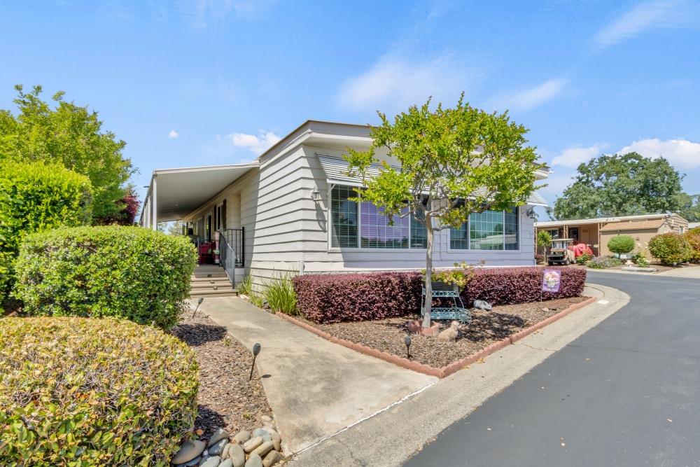 Detail Gallery Image 1 of 63 For 198 Shadowbrook Dr, Folsom,  CA 95630 - 2 Beds | 2 Baths