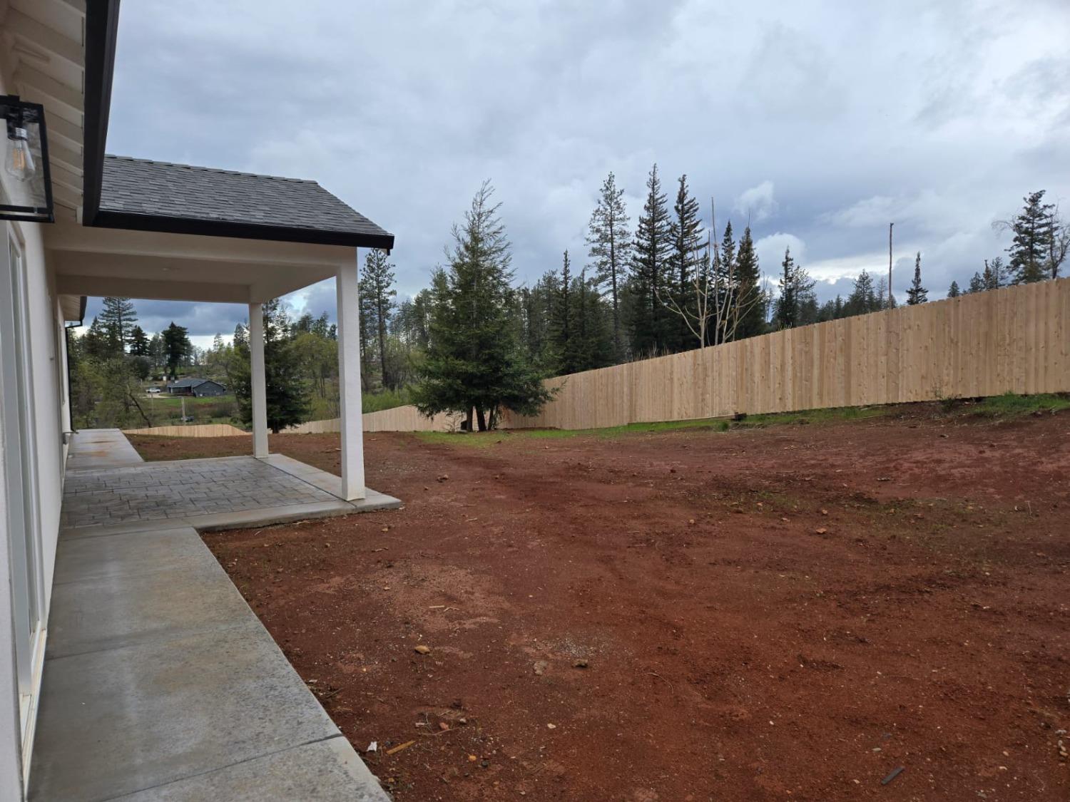 Detail Gallery Image 8 of 35 For 1671 Sweetbriar Ln, Paradise,  CA 95969 - 3 Beds | 2 Baths