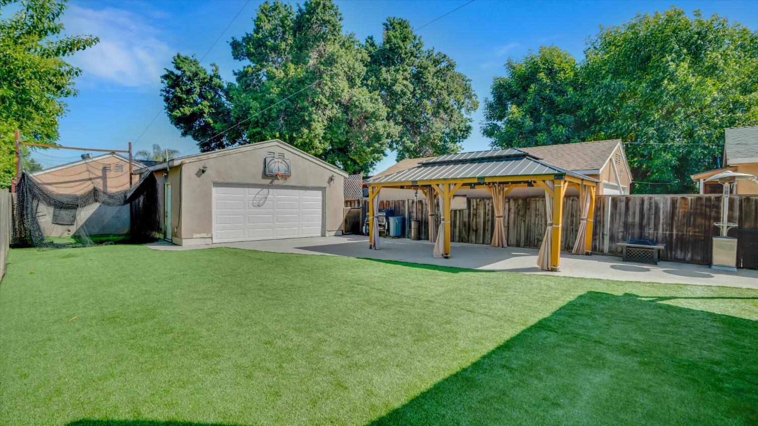 Detail Gallery Image 15 of 19 For 1175 Whitton Ave, San Jose,  CA 95116 - 3 Beds | 3 Baths