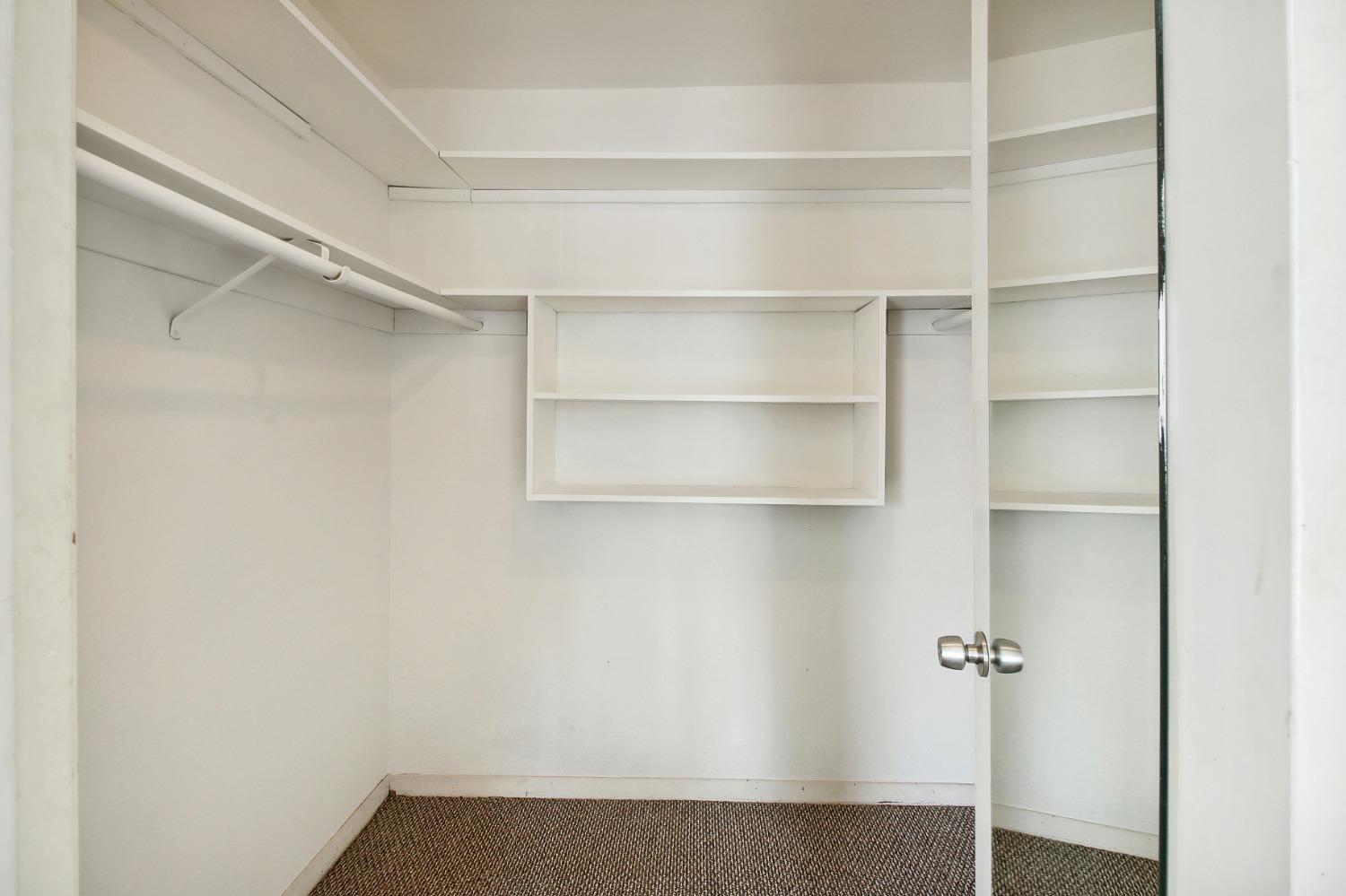 Photo #34: 225057692 Listing: Photo #34