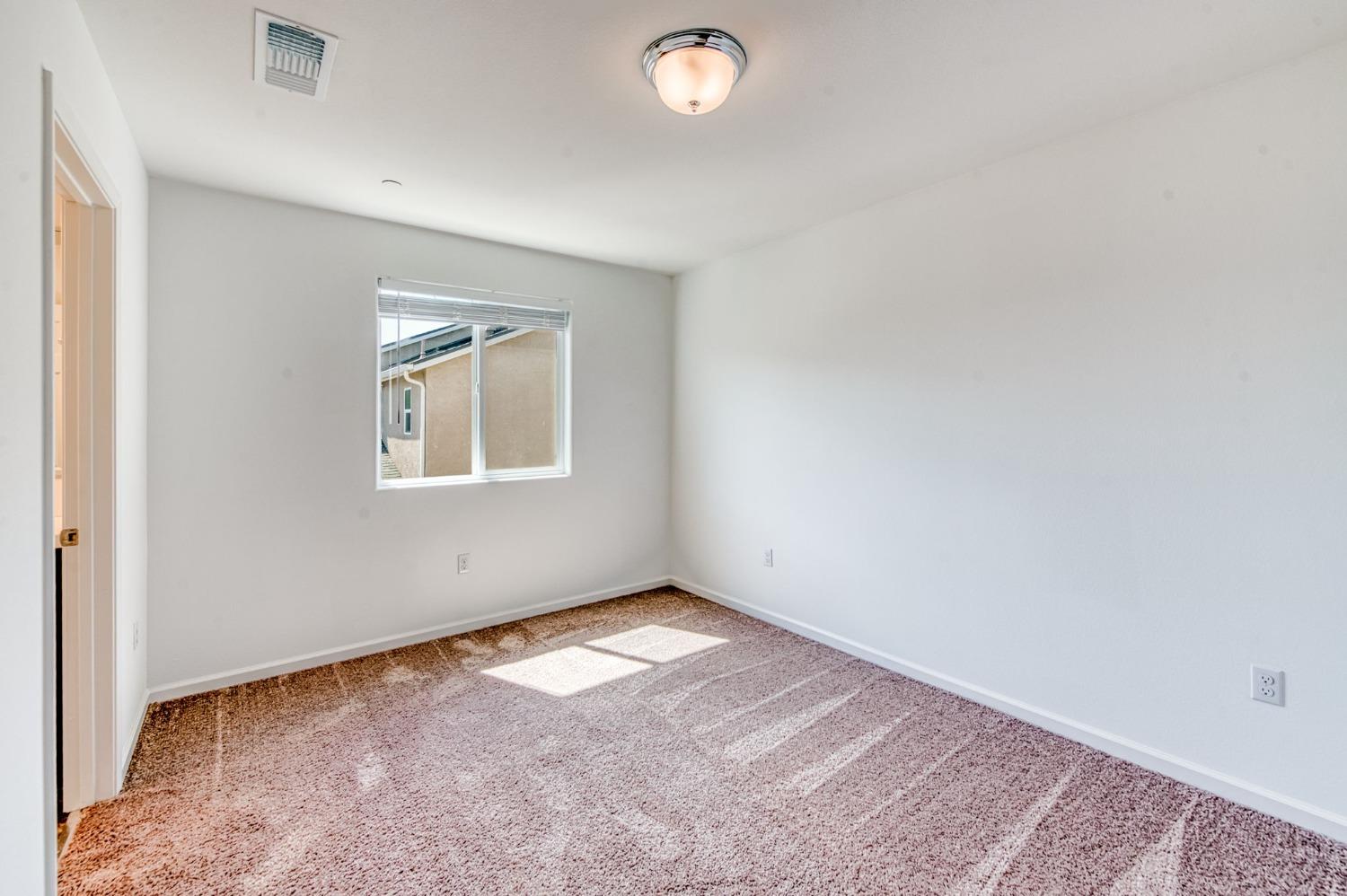 Detail Gallery Image 30 of 47 For 2785 N Schneider Ave, Fresno,  CA 93737 - 4 Beds | 3 Baths