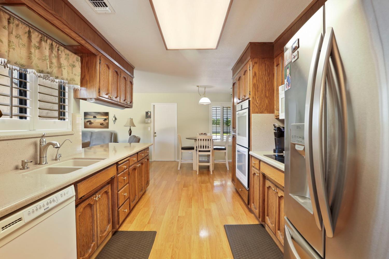 Detail Gallery Image 14 of 62 For 2909 Estate Dr, Stockton,  CA 95209 - 4 Beds | 2 Baths