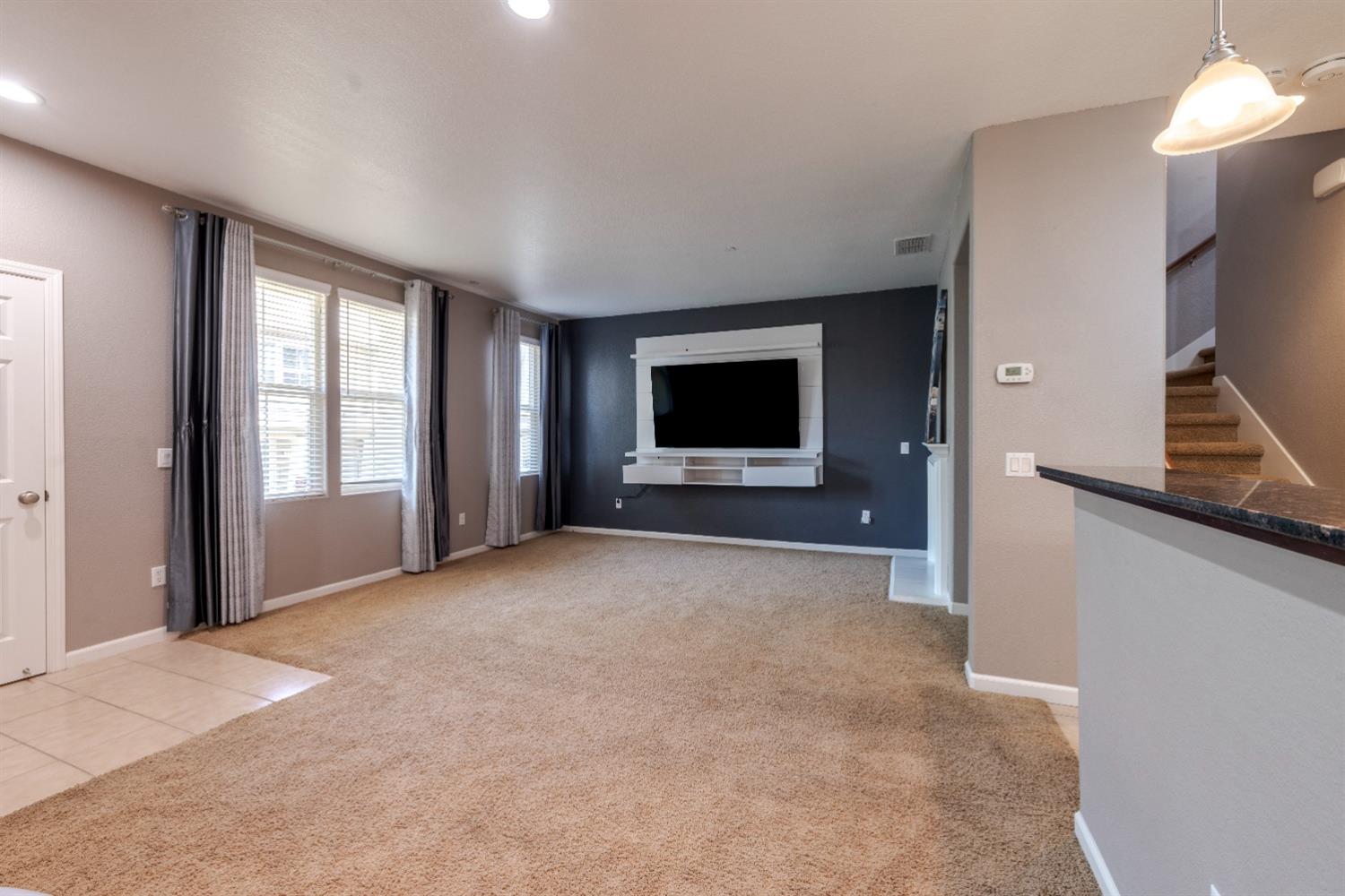 Photo #8: 225058374 Listing: Photo #8