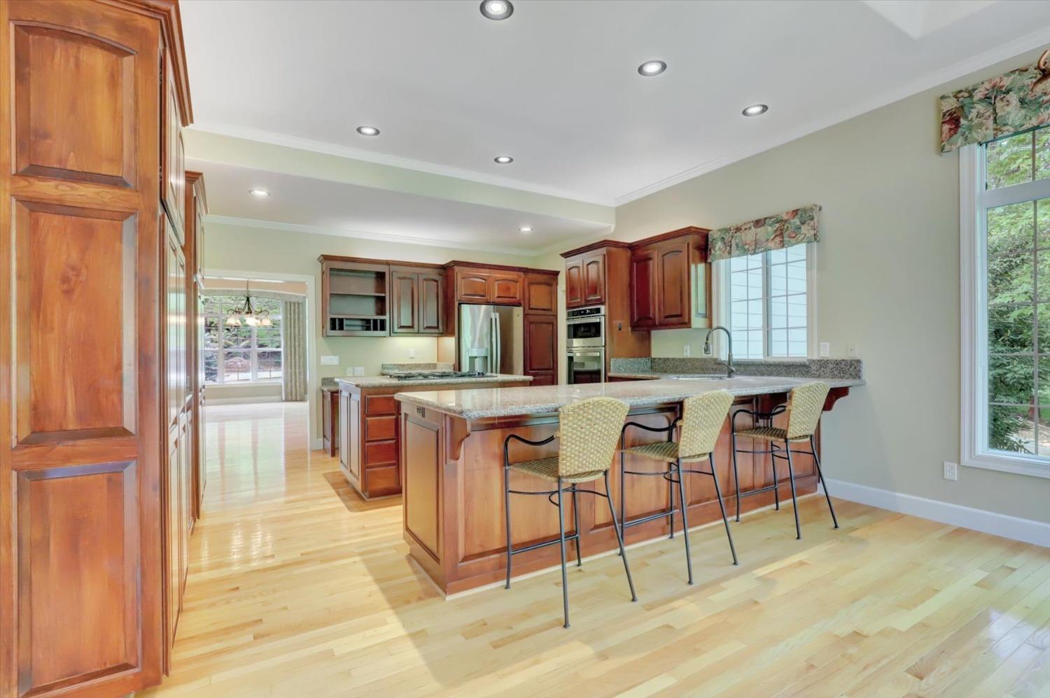 Detail Gallery Image 17 of 99 For 12857 Chatsworth Ln, Grass Valley,  CA 95945 - 4 Beds | 4/1 Baths