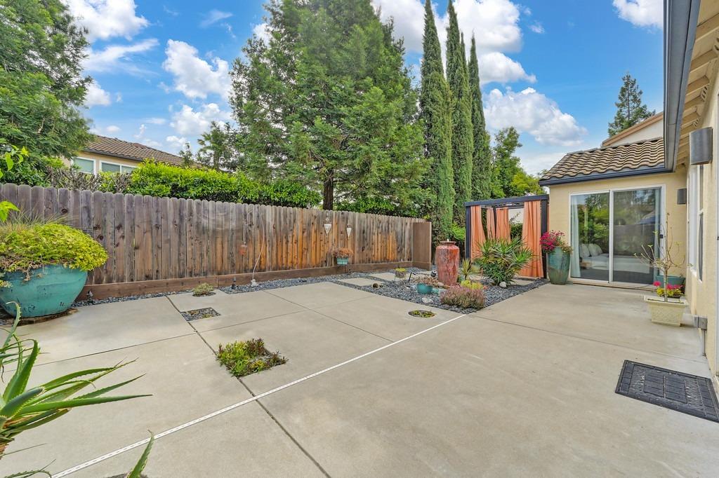 Detail Gallery Image 33 of 57 For 9577 Arcada Ct, Elk Grove,  CA 95624 - 3 Beds | 2 Baths