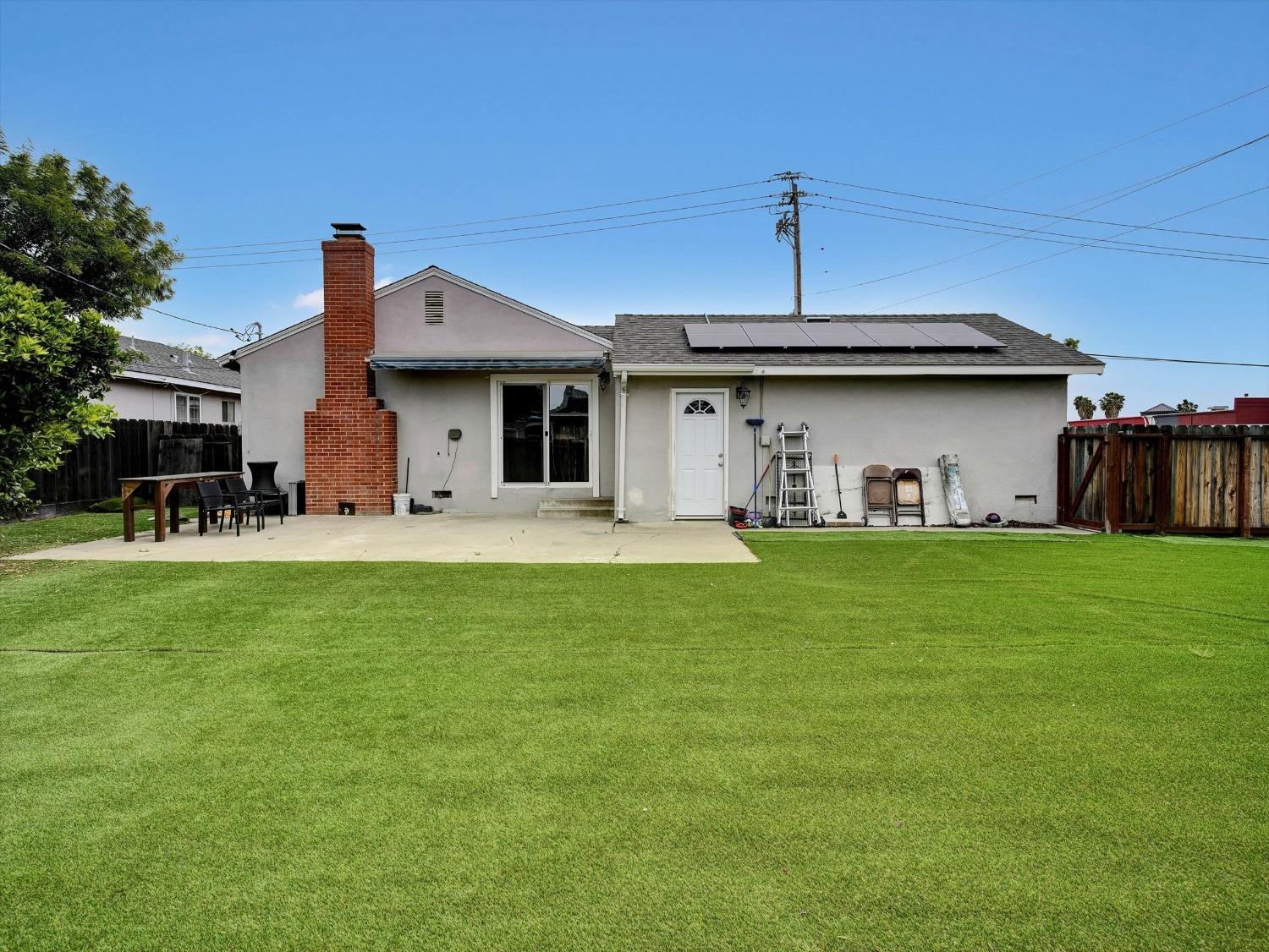 Pine Street, Manteca, California image 34
