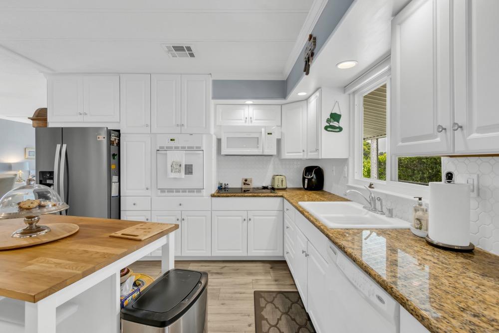 Detail Gallery Image 13 of 63 For 198 Shadowbrook Dr, Folsom,  CA 95630 - 2 Beds | 2 Baths