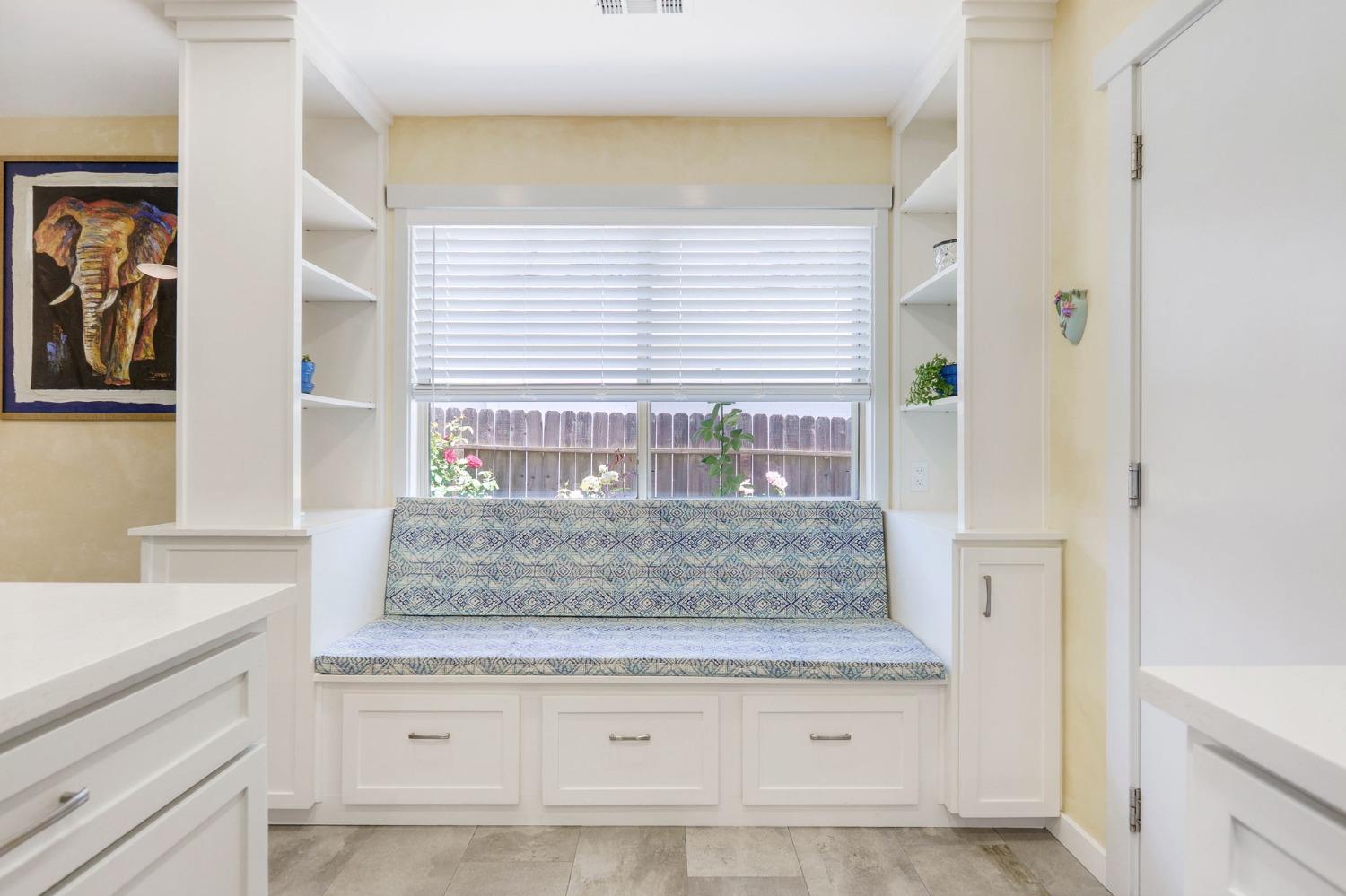 Detail Gallery Image 9 of 30 For 2821 Loyola Dr, Davis,  CA 95618 - 3 Beds | 2 Baths