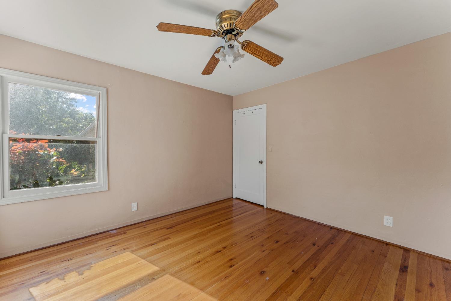 Detail Gallery Image 19 of 33 For 5936 11th Ave, Sacramento,  CA 95820 - 3 Beds | 1 Baths