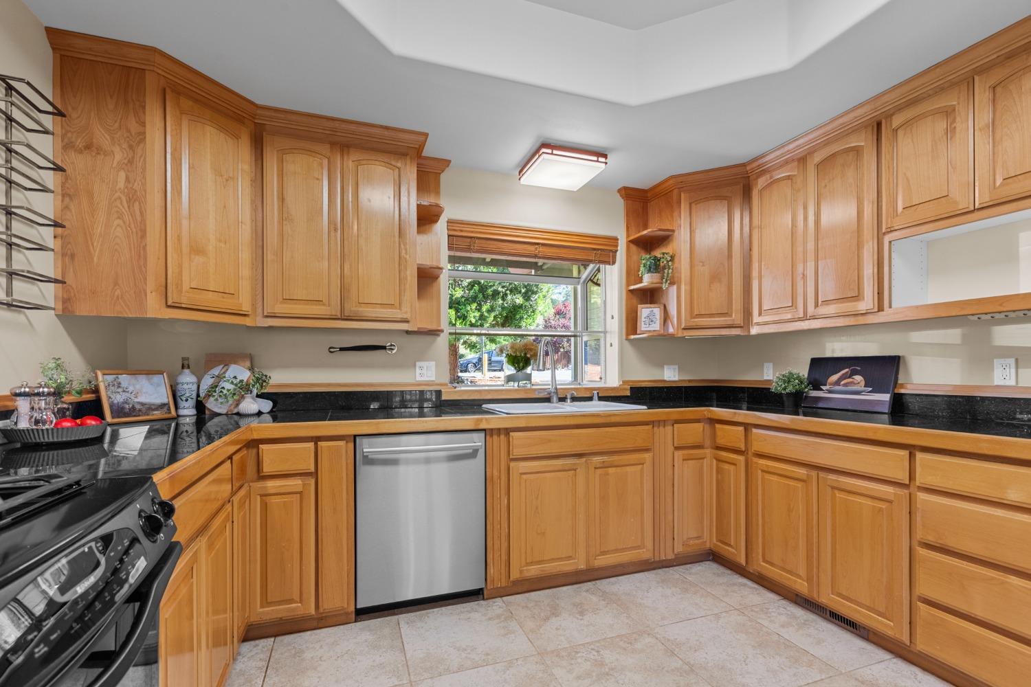 Detail Gallery Image 15 of 49 For 12381 Mierkey Ct, Jackson,  CA 95642 - 4 Beds | 2/1 Baths