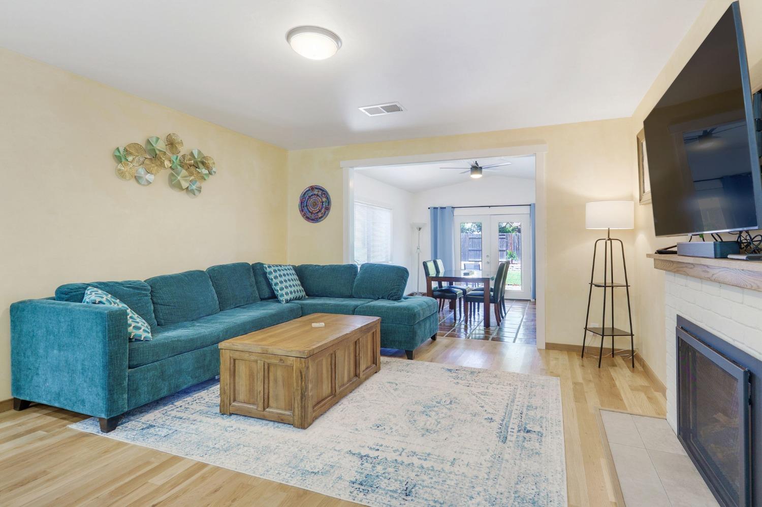 Detail Gallery Image 10 of 30 For 2821 Loyola Dr, Davis,  CA 95618 - 3 Beds | 2 Baths