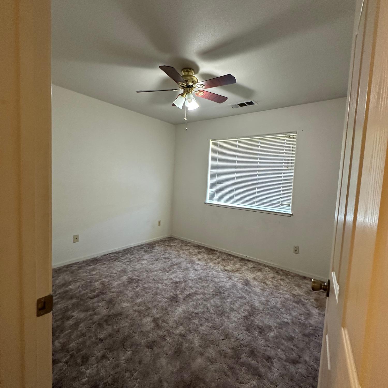 Detail Gallery Image 15 of 23 For 2316 Thaddeous Ct, Escalon,  CA 95320 - 3 Beds | 2/1 Baths