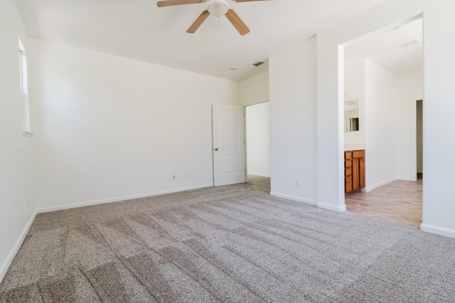 Detail Gallery Image 10 of 25 For 10931 Dutch Tulip Dr, Stockton,  CA 95209 - 4 Beds | 2/1 Baths