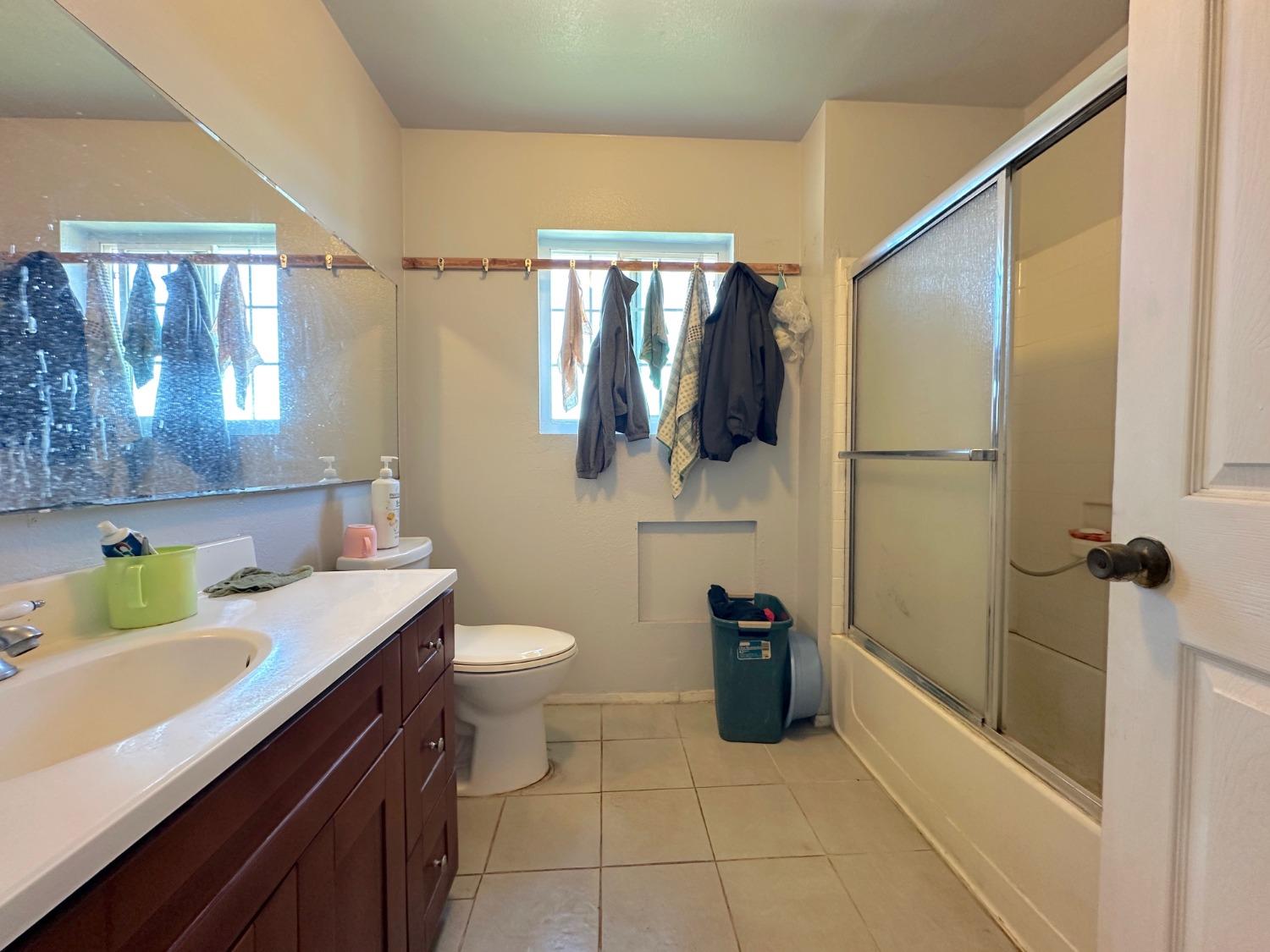 Detail Gallery Image 20 of 27 For 1390 Williamson Rd, Manteca,  CA 95337 - 3 Beds | 1 Baths