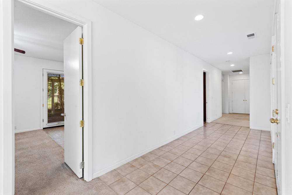 Detail Gallery Image 9 of 56 For 9608 Golf Course Ln, Elk Grove,  CA 95758 - 2 Beds | 2 Baths